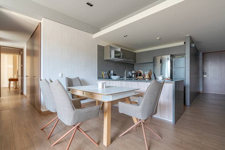 Alto Polanco Luxury: 3BR Family Oasis w/Pool & Gym gallery image 4