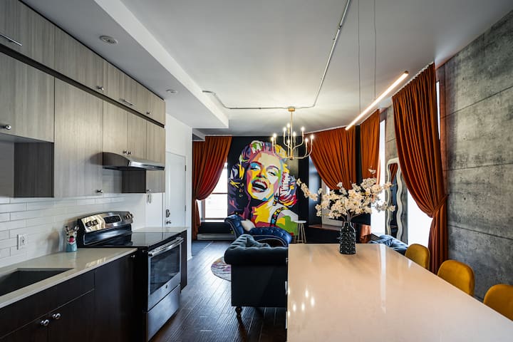 Montreal Vintage Hideaway : 1950s Style and Charm