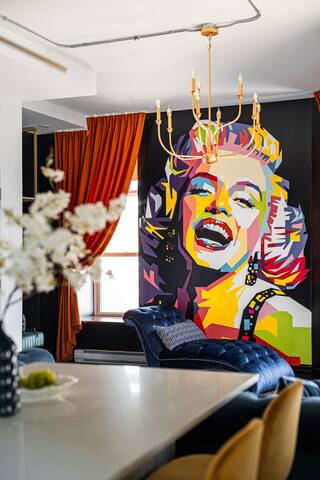 Montreal Vintage Hideaway : 1950s Style and Charm gallery image 4