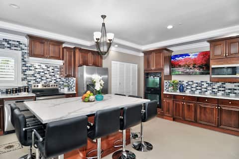 Disney/Huntington Beach New Luxury Guesthouse