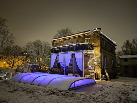 House with lots of extras