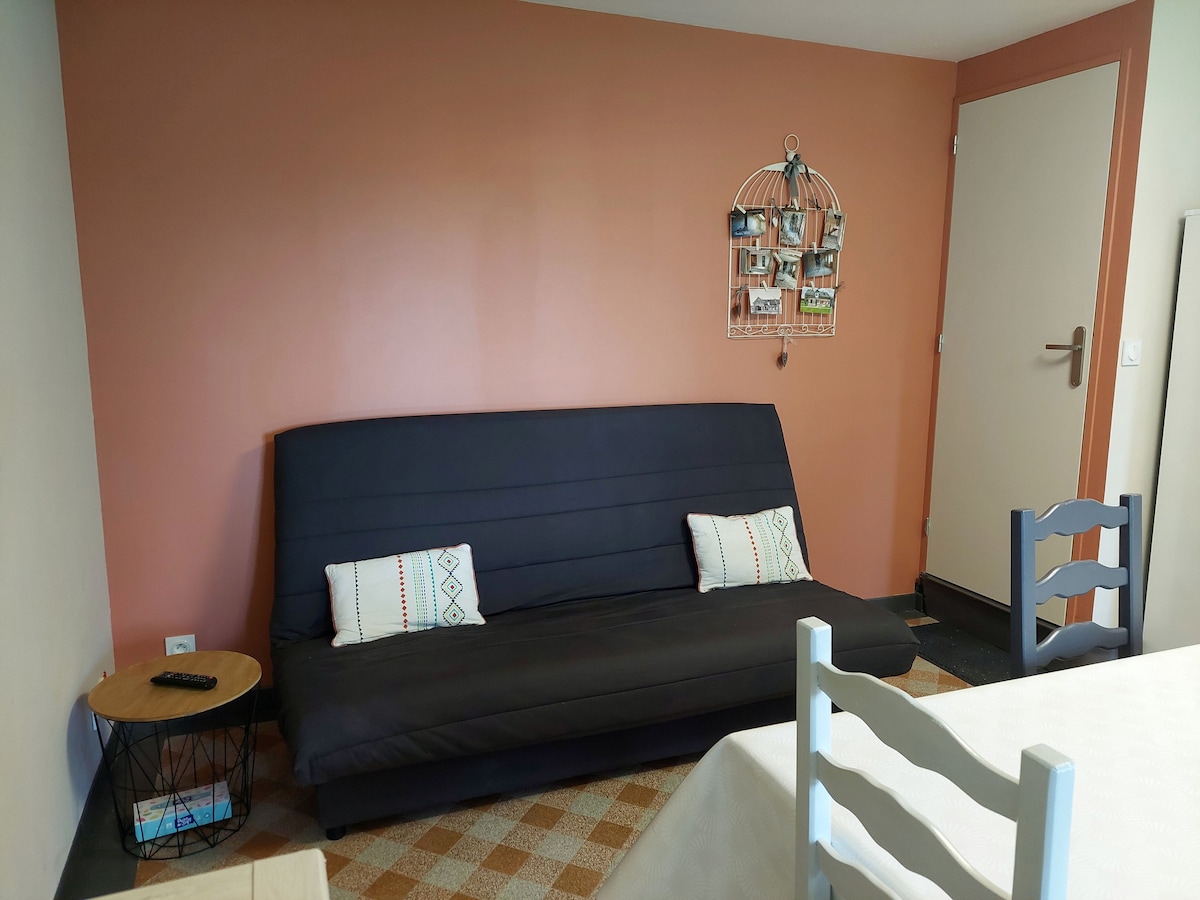 Anuncio de Airbnb popular: Quiet house in Châtellerault en Châtellerault