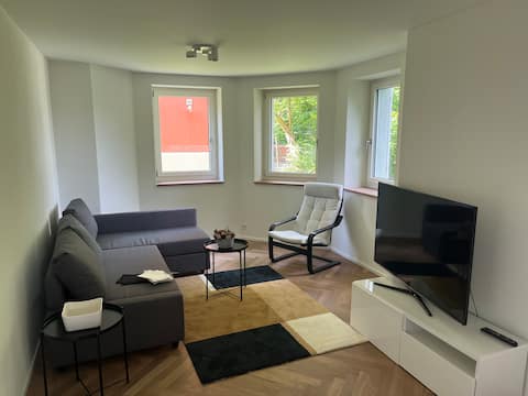 Top performing Airbnb: Apartment with garden near the city center in Enge