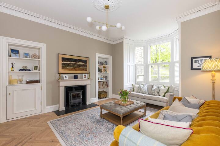 Victorian townhouse gallery image 2