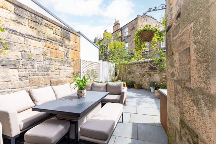 Victorian townhouse gallery image 4