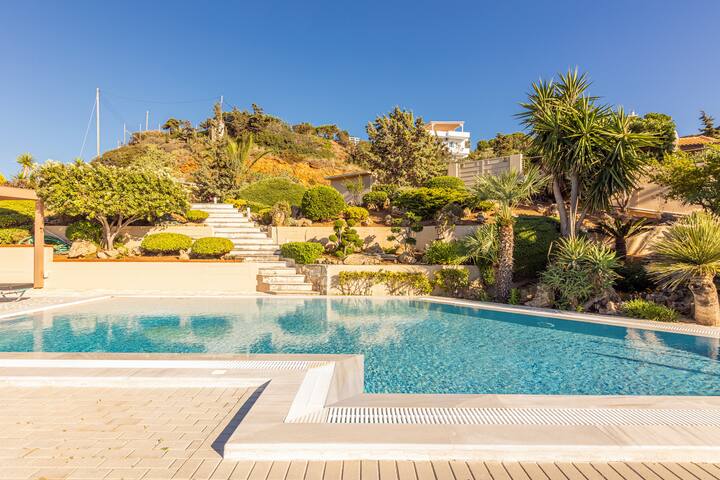 Luxurious Villa Aloe gallery image 2