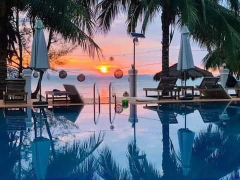 Deluxe Bungalow Coconut Beach
