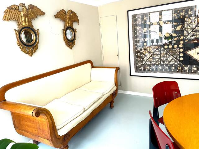 Art & design & charm combined gallery image 3