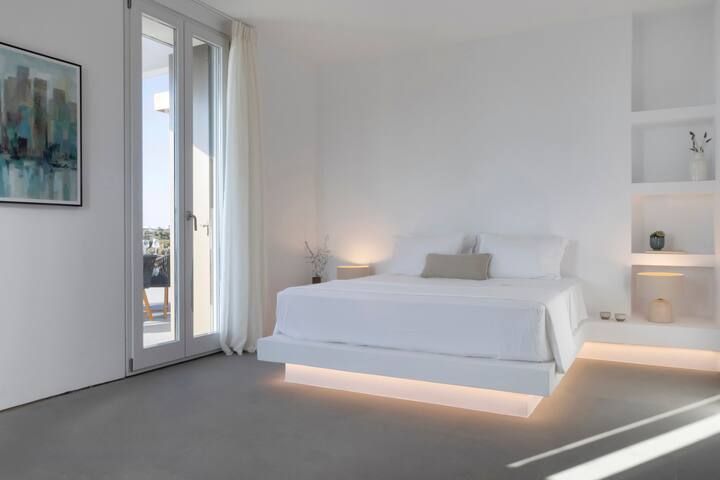 Big Blue Villa II gallery image 5