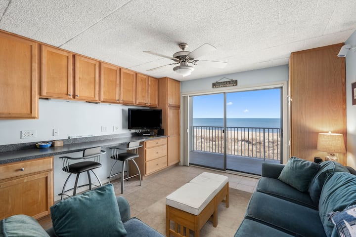 Oceanfront Studio-sleeps4-linens Incl-wifi-kitchen - Ocean City, MD