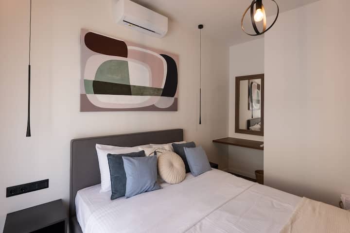 "Great place & super responsive host!
The apartment itself is freshly renovated, beautiful and convenient. The balcony is great, and so are all the amenities, as well as the area itself. Loved it, would definitely come back again!" - Kyrylo