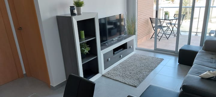 Stunning Beachside Apartment With Pool & A/c - Puerto de Mazarrón