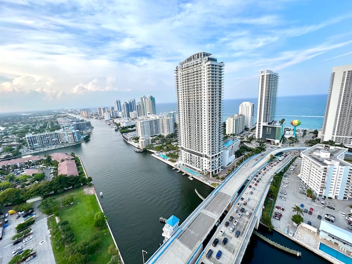 52c Beautiful 3bdrs Apt @ Beachwalk W/great View - Hallandale Beach, FL