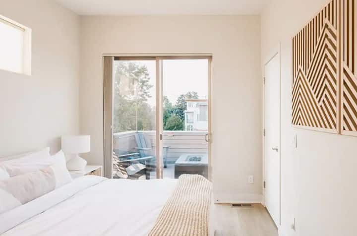 Основна спалня на третия етаж с вътрешен двор