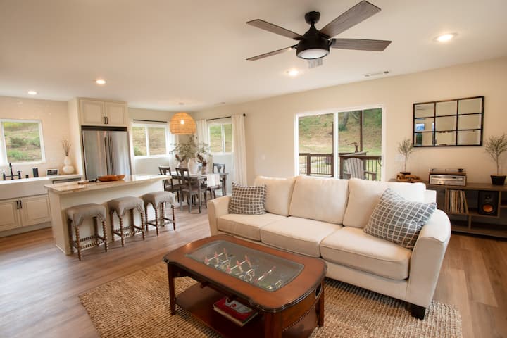 Farmhouse - 360° Nature Views in Trabuco Canyon