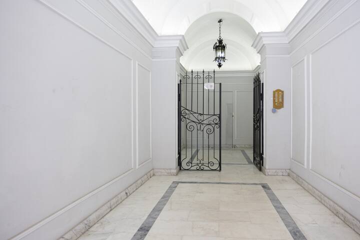 New Opening apartament in V.Sistina gallery image 2