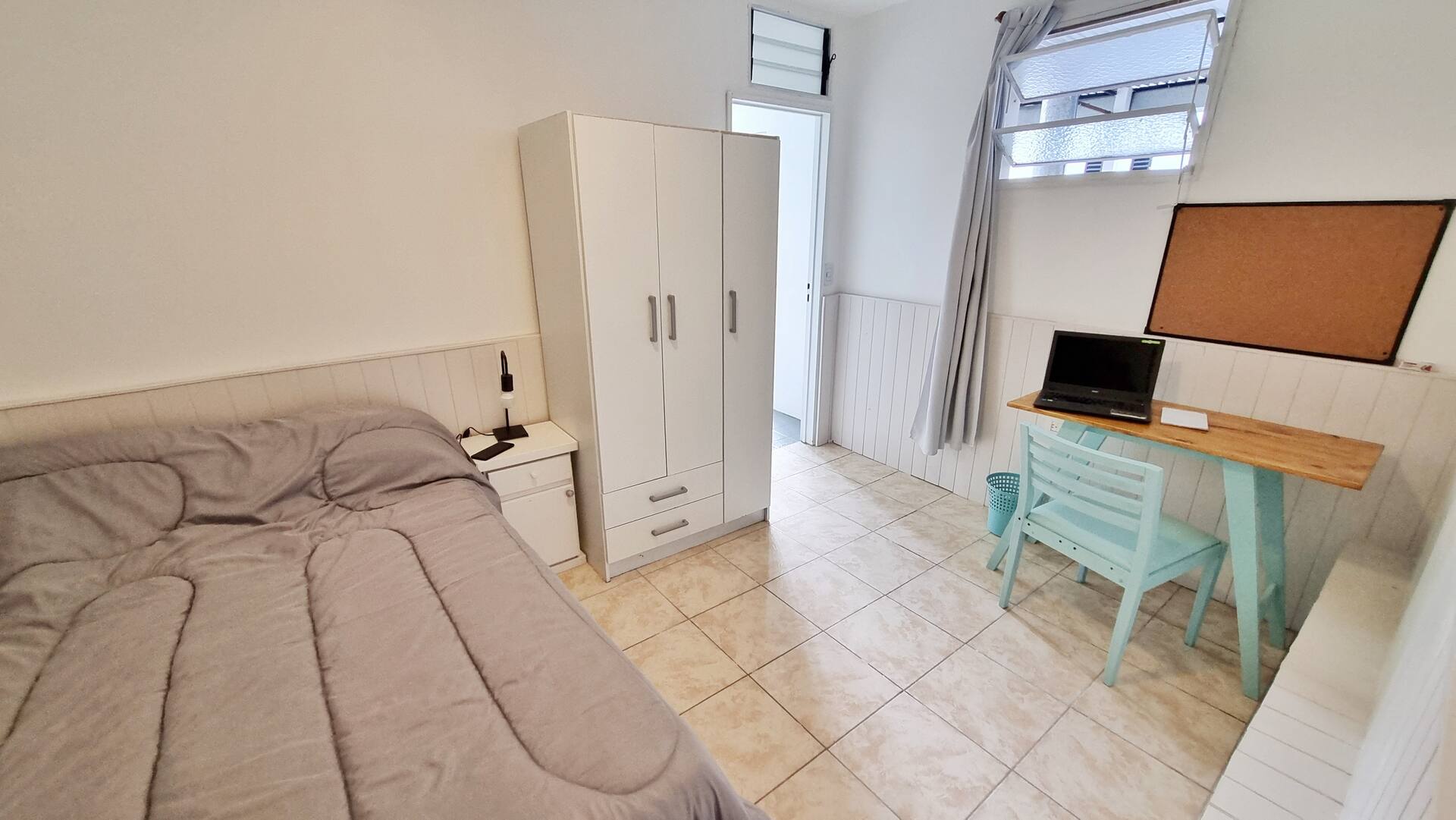 Private room with en-suite bathroom in Villa Crespo
