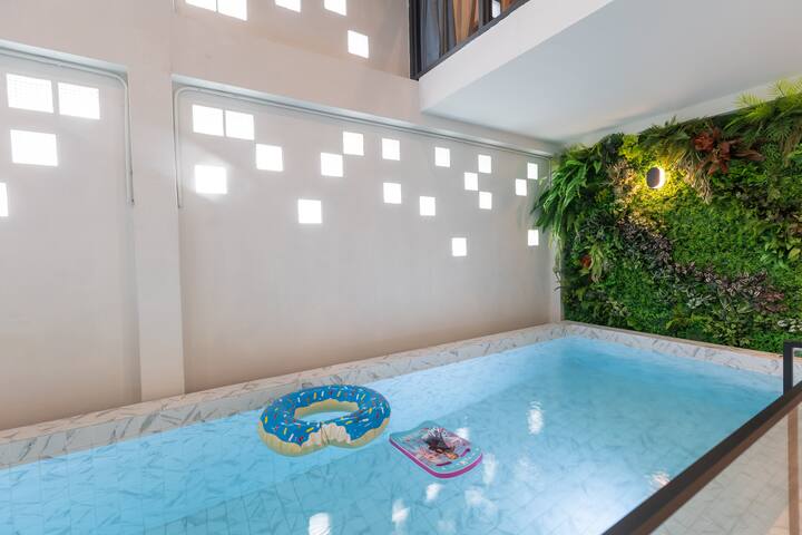 New Exclusive Indoor Pool Villa 4 mins from BTS gallery image 5