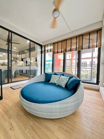 New Exclusive Indoor Pool Villa 4 mins from BTS gallery image 3