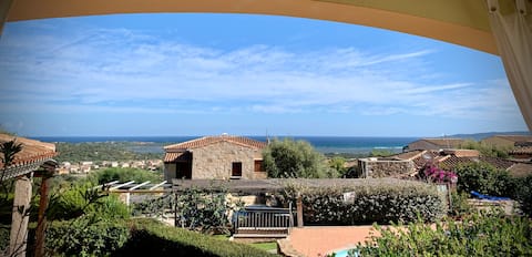 Villa adosada con vistas al mar en San Teodoro.