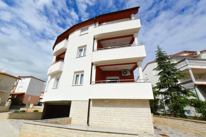 Apartment For 2 - 4 Person - Medulin
