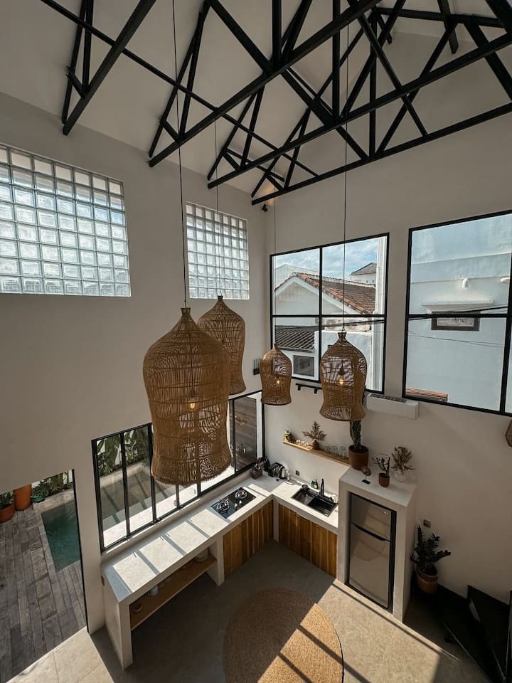 Stylish Tropical Villa With Private Pool In Berawa - Canggu