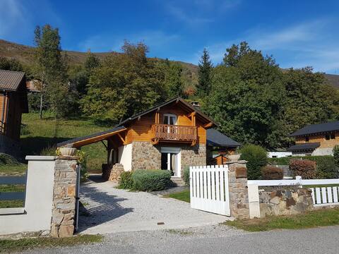 Chalet with Haute Ariège pool