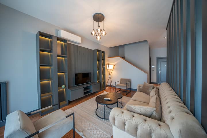 Chic 2 Br Duplex In Beyoğlu; W/ Pool, Spa, Parking - Maslak