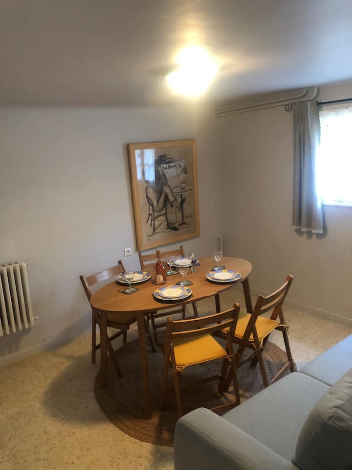 Appartement Attenant à Une Villa - Cadenet