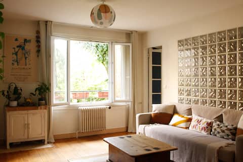 Top performing Airbnb: Cozy and green apartment in Bagnolet