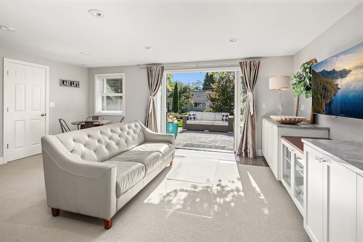 Heart Of Kirkland Remodel - 2 Bed + Office! - Redmond, WA