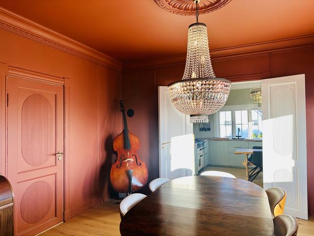 Seaview, great kitchen, large, 15 min. to center gallery image 3