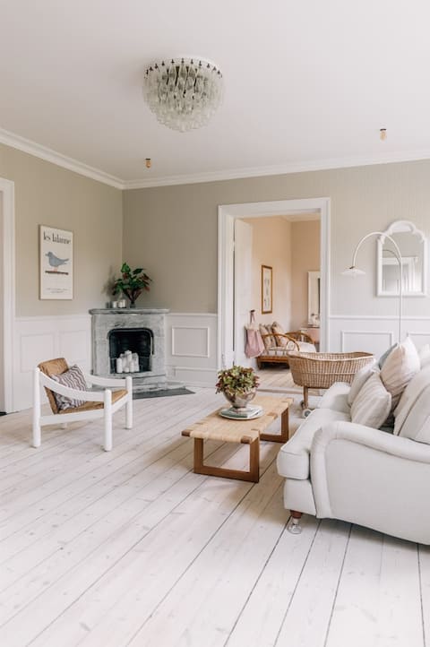 Dyrehaven, the sea and the city