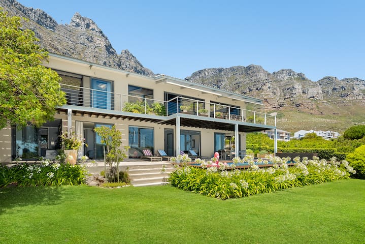 Villa Hely Horizon – Sea. Sky. Escape.