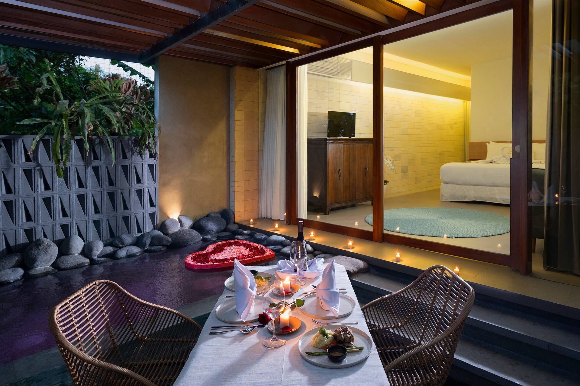 Executive Plunge Pool Hideaway Room in Canggu 3