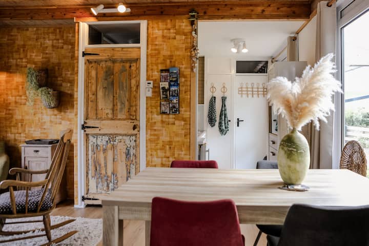 Charming bungalow Baarland 8