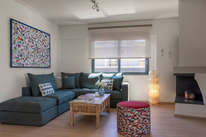 Athome Athens – Stylish flat under the Acropolis