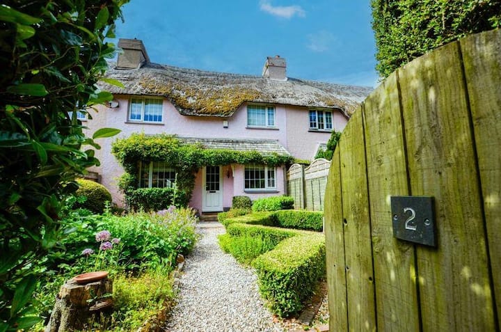 Devon Cottage - Dartmouth