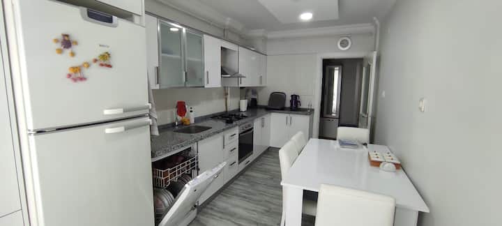 Well Maintained Full 2+1 Apartment in the Centre