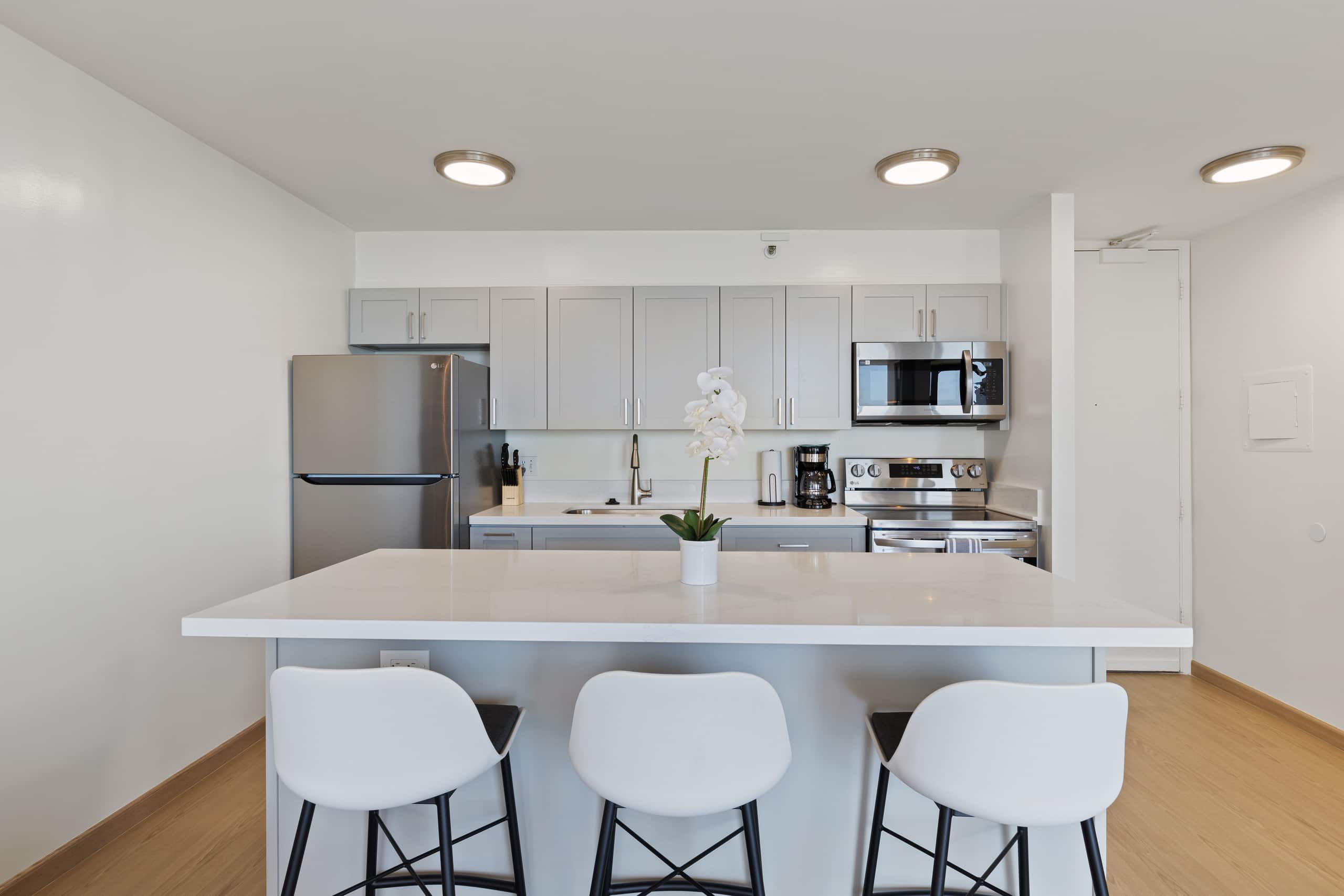 Hotel in Honolulu · ★4.76 · 1 bedroom · 3 beds · 1 private bath - Image 8