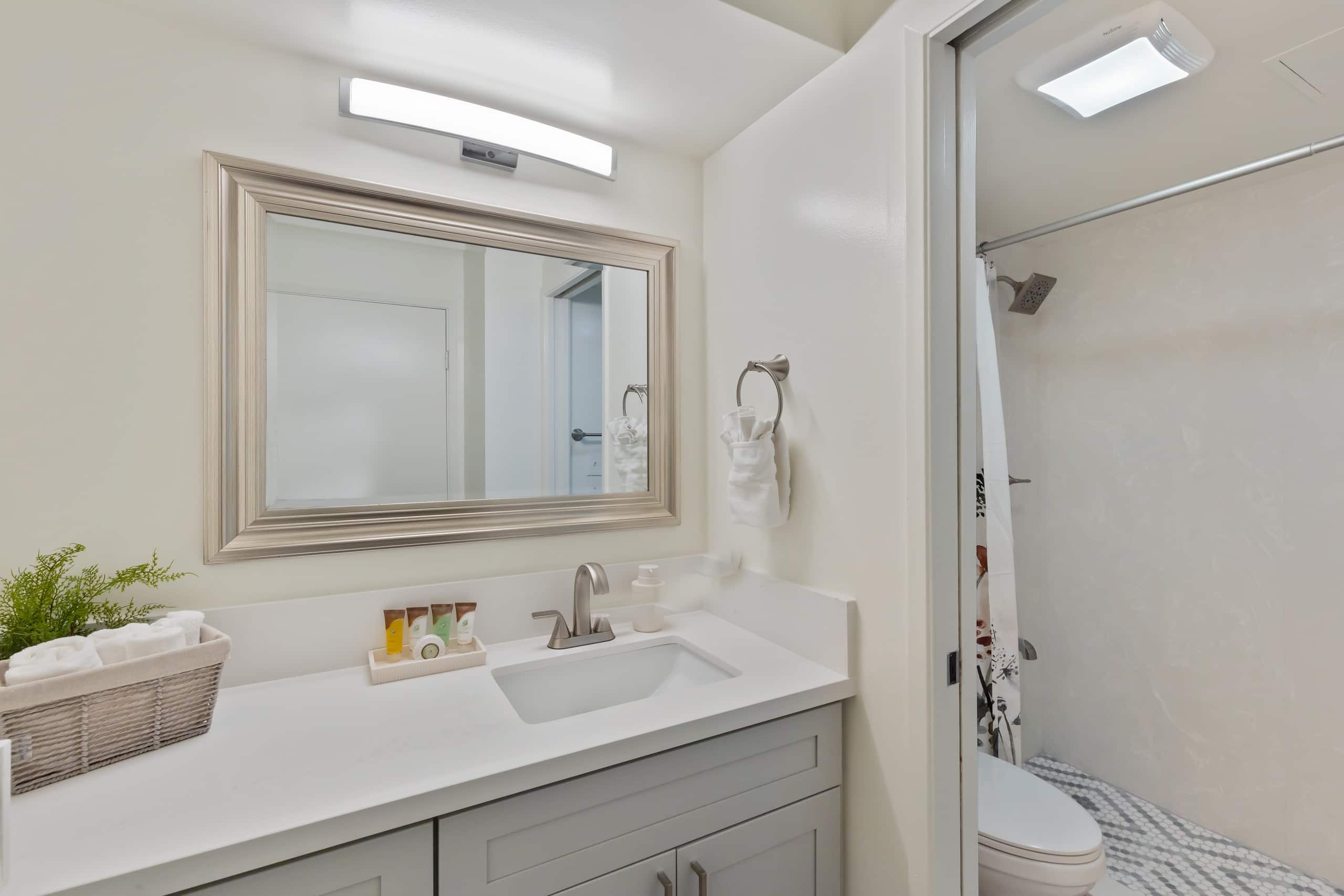 Hotel in Honolulu · ★4.76 · 1 bedroom · 3 beds · 1 private bath - Image 14