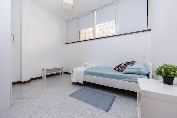 Jednolôžková izba s jednolôžkovou spálňou