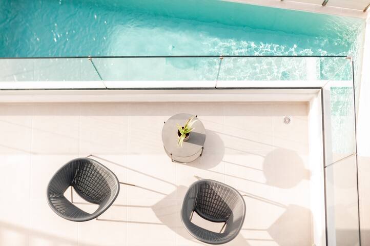 Villa Icons gallery image 5