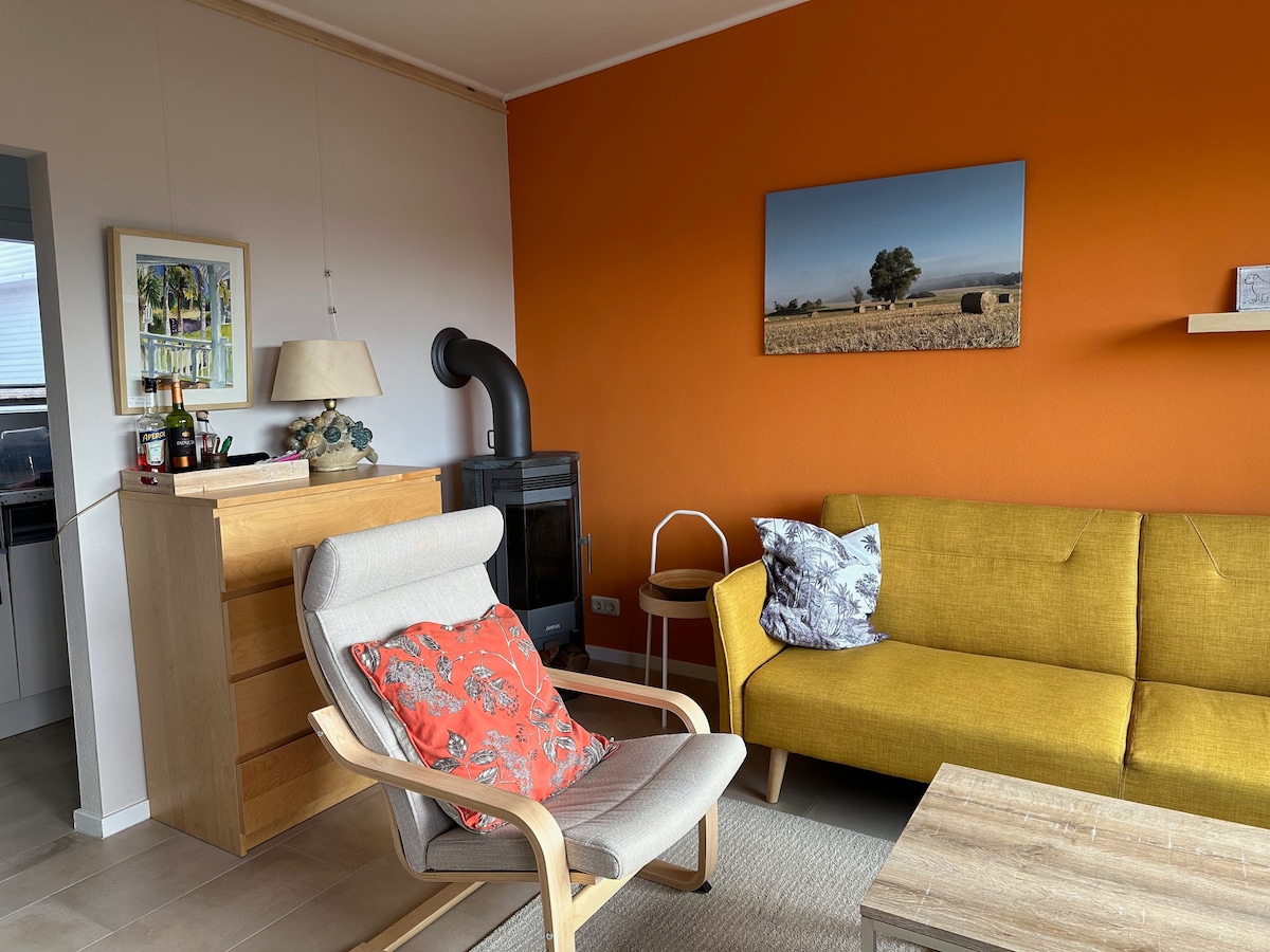 Airbnb con migliori performance: Small vacation home with lake view a Nordwestmecklenburg