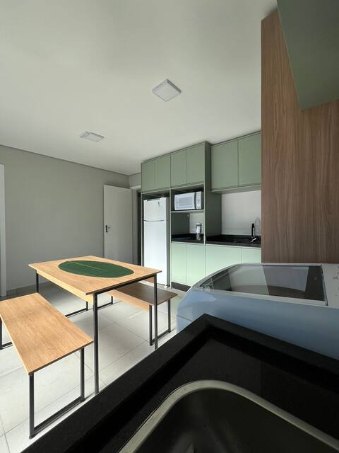 Lou Suites - Suite 9 with 2 beds
