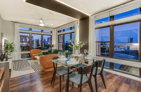 Successful Airbnb property: VIEWS | 2 King Beds | Fast WiFi in Lavaca