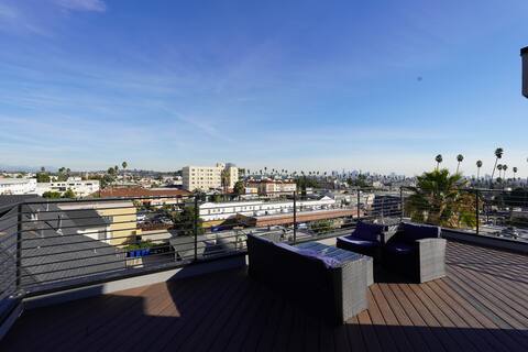 Exclusive Rooftop Escape in a Modern Home