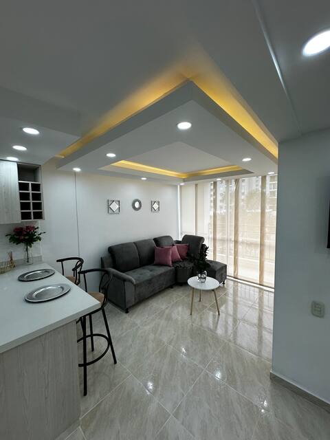 Apartment south of Cali, Family