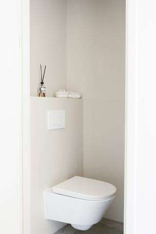 Light and spacious family home gallery image 5