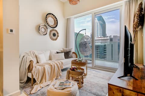 Successful Airbnb property: Burj Khalifa view Boho suite | Downtown Dubai in Business Bay